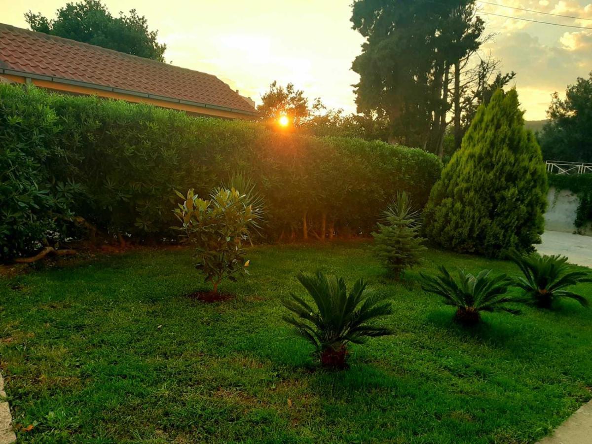 Apolon Apart Šušanj Exterior foto